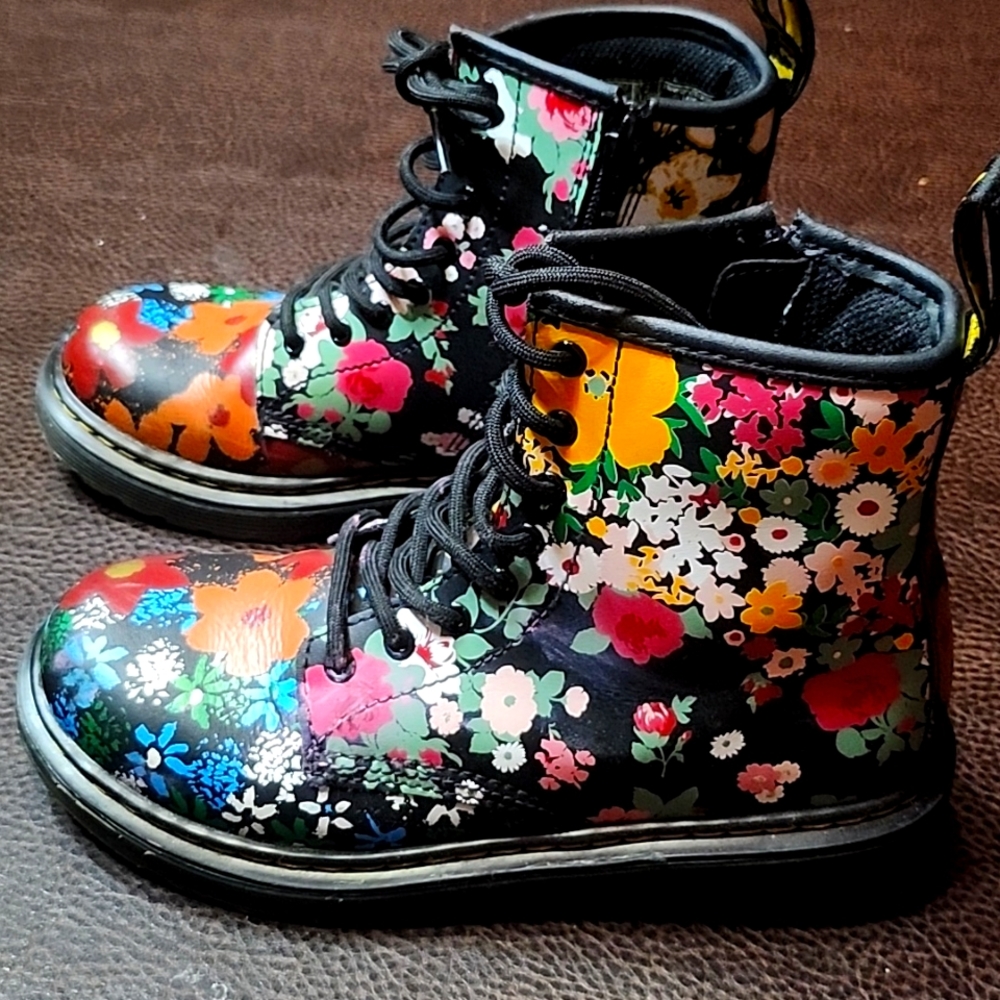 LIKE NEW Rare  DR. Martens  Great for Back To School